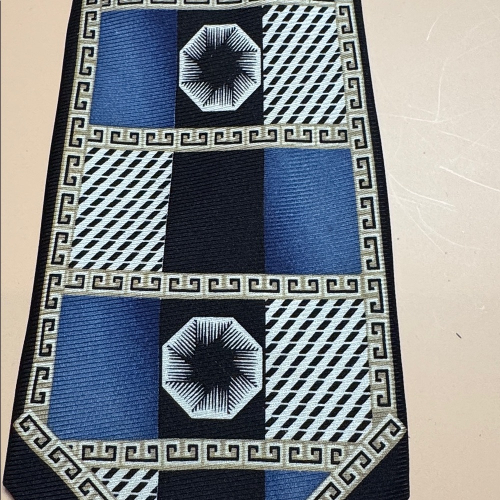 ๐3/$15 Roffe Silk Tie - Picture 8 of 9